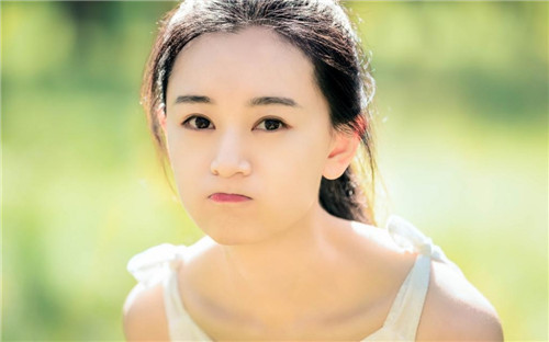 gogogo免费高清直播：时间循环下的恐怖探索，每次死亡都是新的开始！