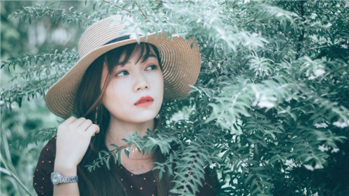 а√天堂中文版与英文版区别：探索编程的乐趣，带你走进编程的奇妙世界！