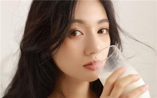 秋葵草莓丝瓜黄瓜榴莲大全污污：最新上线的夜晚热舞小视频，颜值与才艺双重爆发！