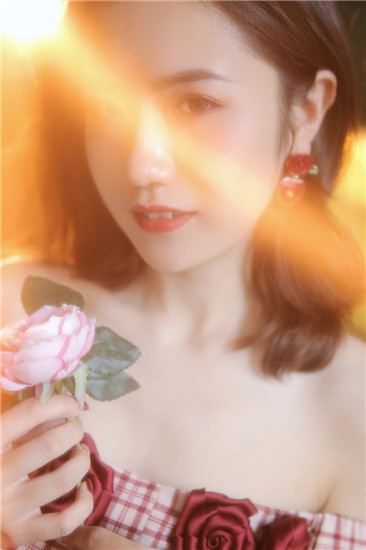 179.sx吃瓜张津瑜：挑战智力极限，解开光束之谜！