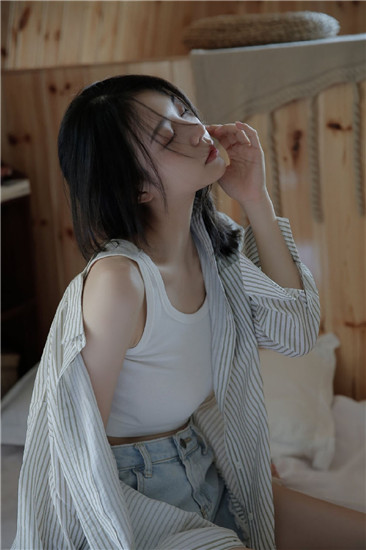 YW.8827龙物：探索随机时空，二次元Roguelike游戏的全面评测！