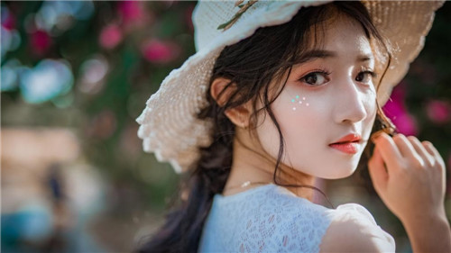 天美传媒剧国产剧免费身临其境的战争体验，音画交融的魔力！