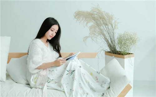 bgmbgmbgm日本老妇人怪乐队，舞台上的绝妙疯狂！