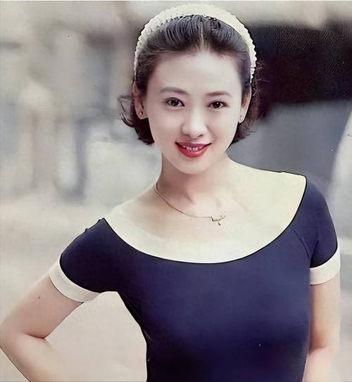 翁虹挡不住的风情经典角色解析：90年代港风造型与女性形象深度解读