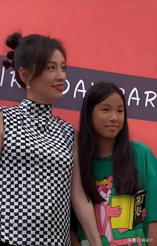 重返地球快播版热映解析：幕后制作、观众反馈与版权争议全揭秘